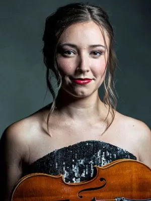 Claire Bourg